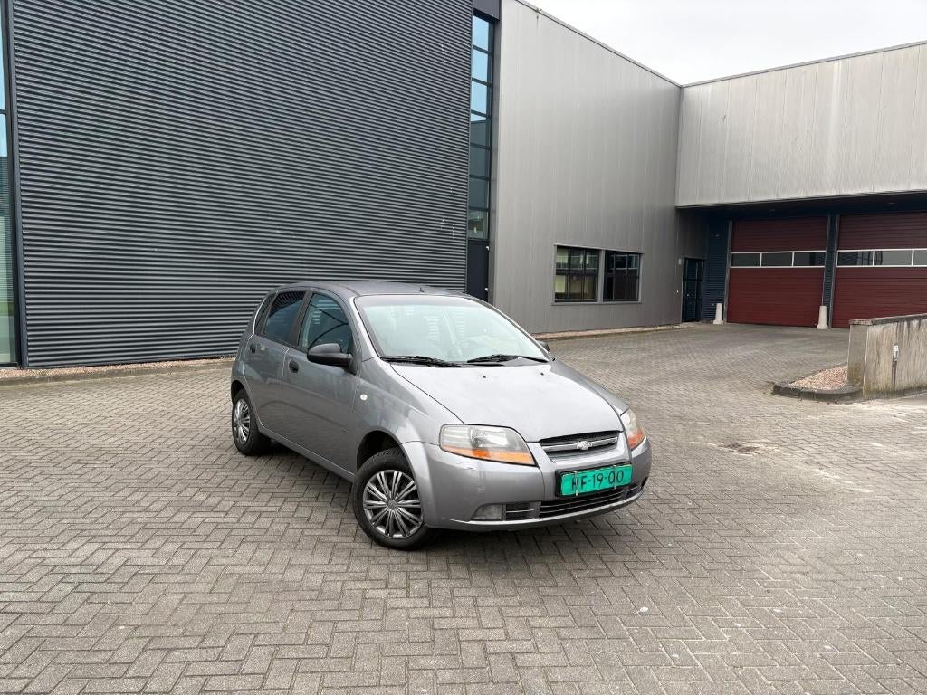 Chevrolet Kalos 1.2 5D 2008 Grijs, Auto's, Chevrolet, Voorwielaandrijving, 1150 cc, 40 €/maand, 4 cilinders
