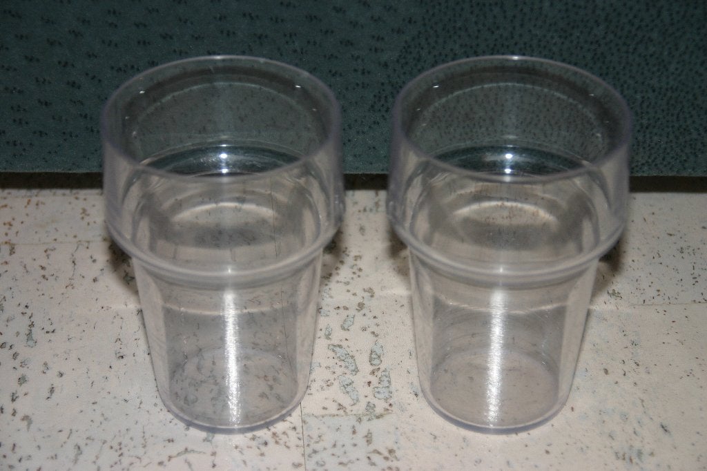 2 Bierglazen hard plastic in goede staat, Ophalen of Verzenden, Gebruikt