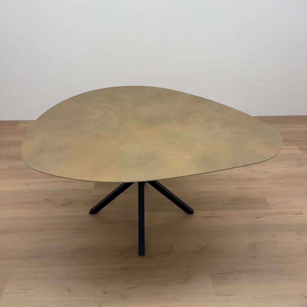 Organische eettafel HPL goud 150x130 - Direct Leverbaar, Rond, Ophalen of Verzenden, Zo goed als nieuw, Vijf personen of meer