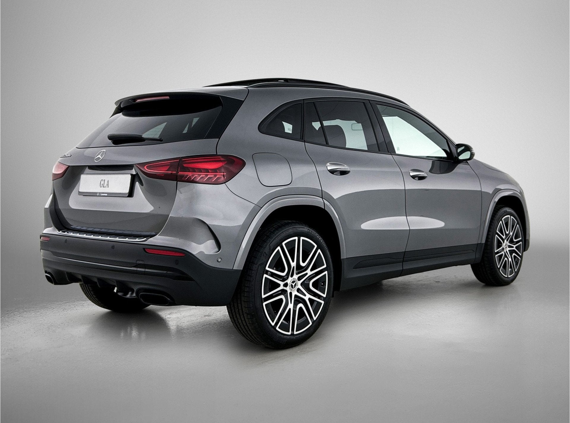 Mercedes-Benz GLA 250 e 140 Year Edition | Plus pakket | Nig, Auto's, Zwart, 4 cilinders, 15 kWh, Bedrijf