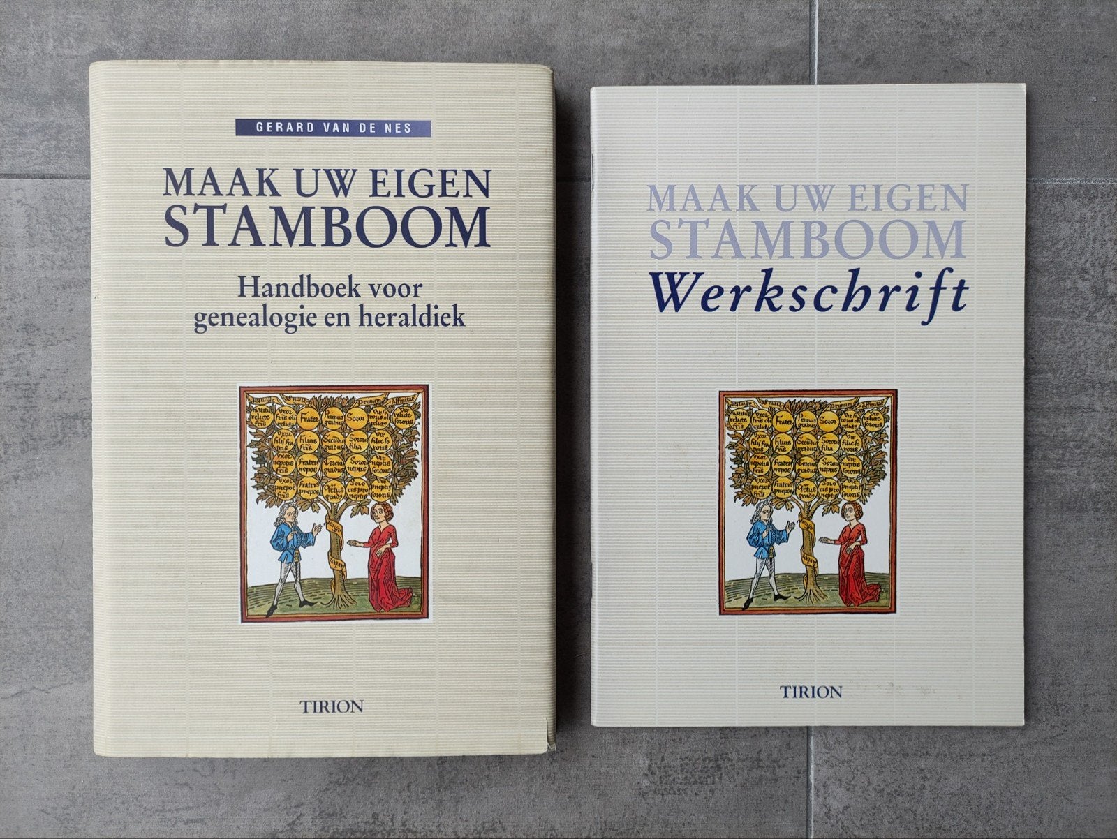 Maak uw eigen stamboom handboek genealogie en heraldiek, Boeken, Ophalen of Verzenden, Zo goed als nieuw