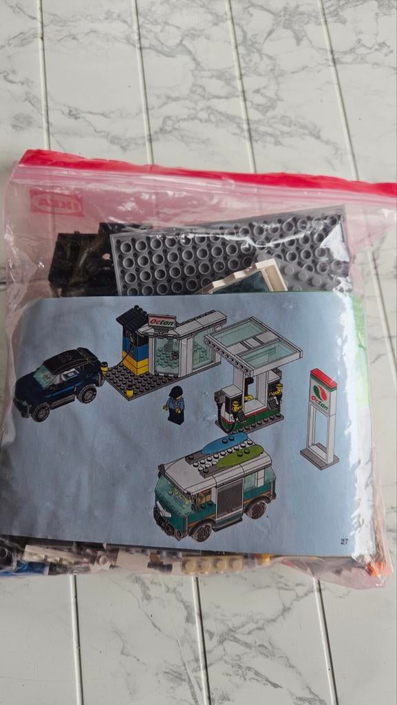 Lego City 60257 Tankstation met auto en camper, Lego, Compleet, Ophalen of Verzenden, Complete set
