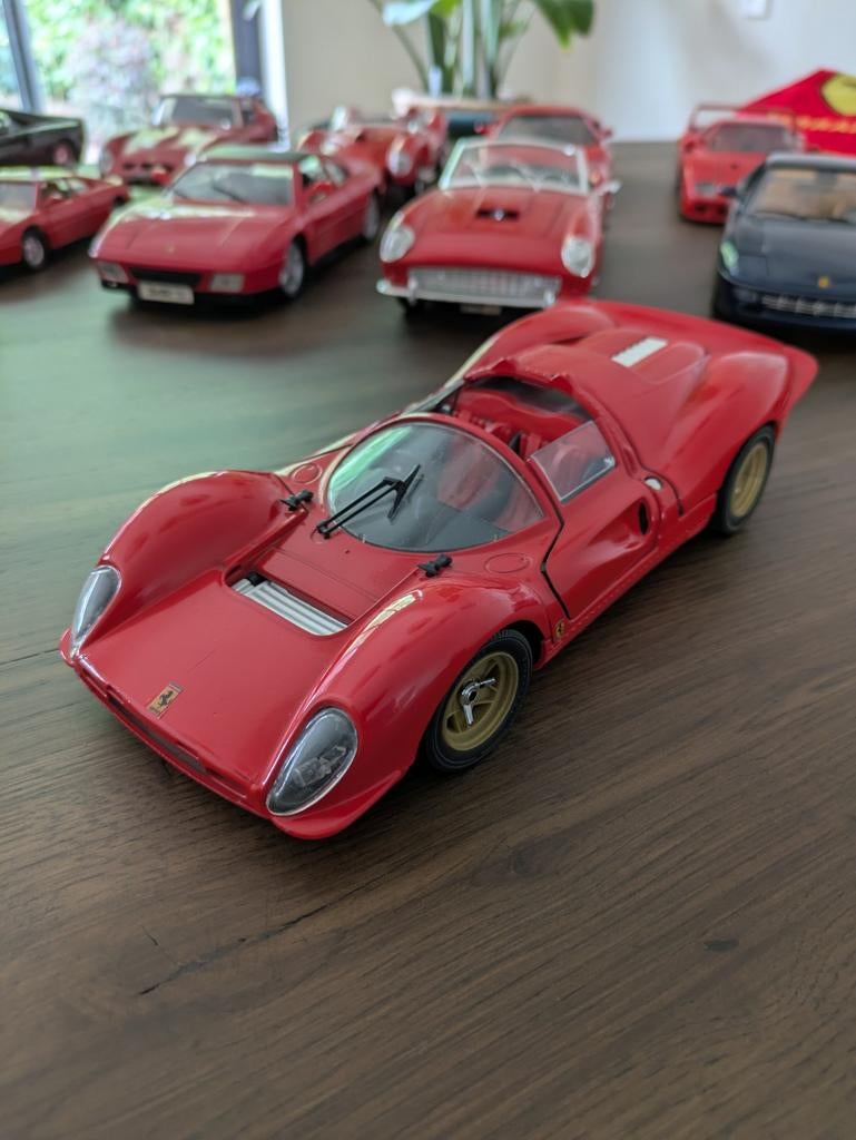 Ferrari 330 P4 schaal 1:18, Ophalen of Verzenden, Zo goed als nieuw, Auto, Overige merken