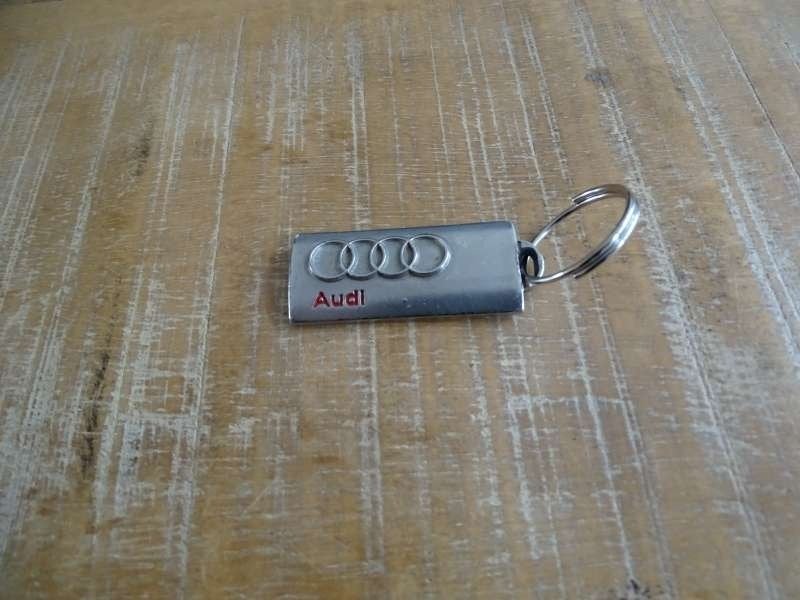 Audi S-Line Sleutelhanger - Audi Logo Sleutelhanger Metaal, Verzenden, Gebruikt, Auto's