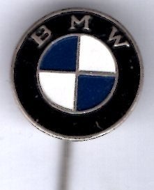 BMW zilverkleurig auto speldje 16 mm ( A_107), Ophalen of Verzenden, Zo goed als nieuw, Transport, Speldje of Pin