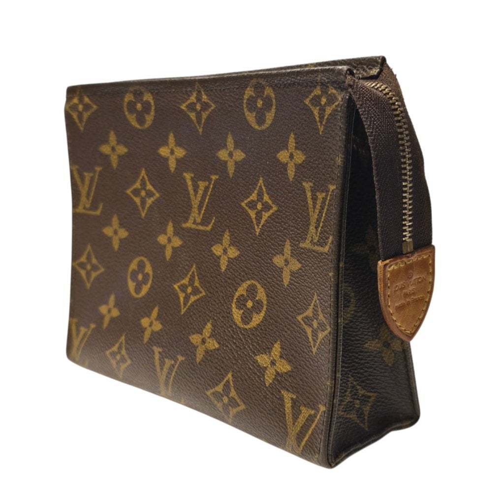 Louis Vuitton Toiletry Pouch 15 Mono Brown 2003, Louis Vuitton, Gebruikt, Support@louisvuitton.com, 2 Rue du Pont Neuf
75001 Paris
France