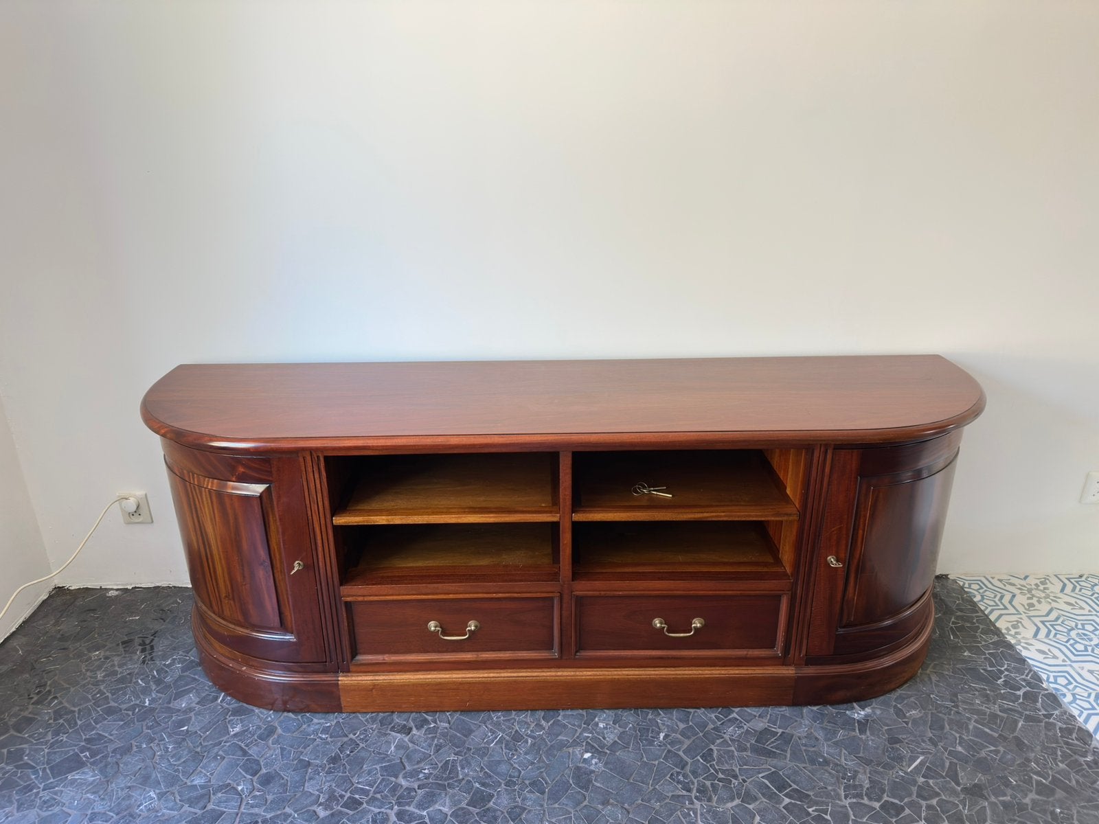 Massief mahonie houten dressoir/ tv meubel, Huis en Inrichting, Ophalen, 150 tot 200 cm, Zo goed als nieuw, Minder dan 100 cm