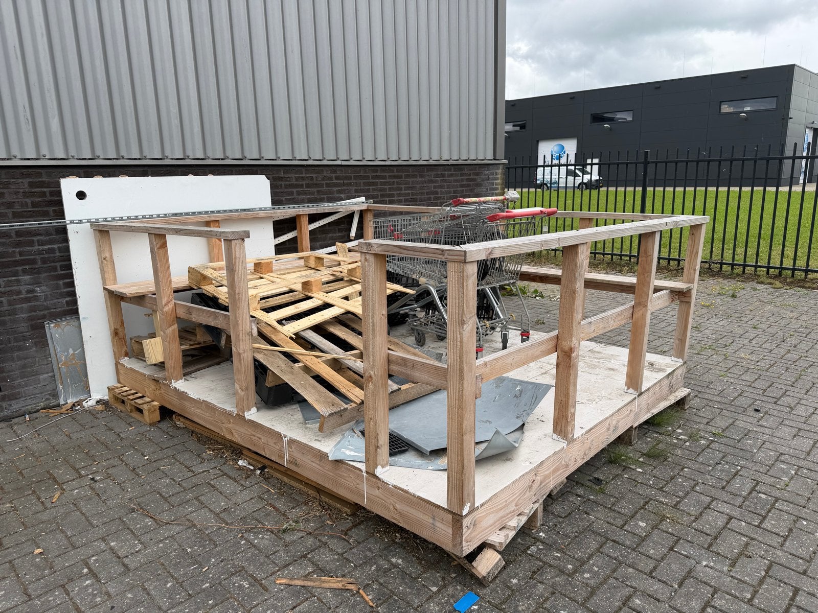 Houten veranda constructie - ideaal voor hergebruik, Gebruikt, Grenen, Overige typen, Ophalen of Verzenden