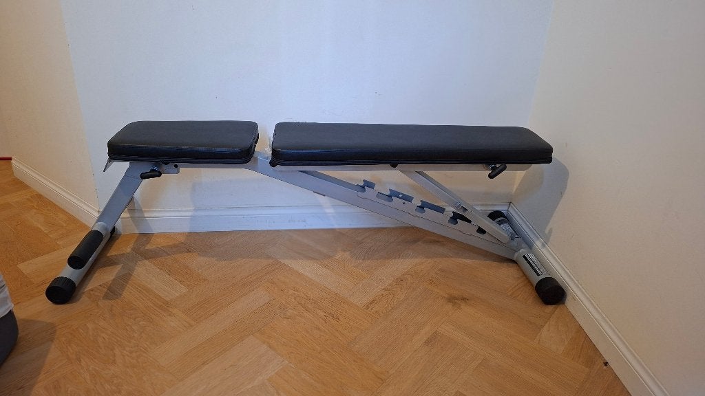 BODY-SOLID Foldable Exercise Bench - PFID125X, Sport en Fitness, Ophalen, Zo goed als nieuw, Benen, Fitnessbank