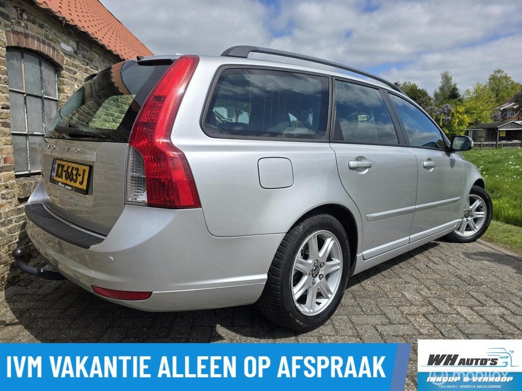 Volvo V50 1.8F Summum nette auto!, Auto's, Volvo, Voorwielaandrijving, 1272 kg, 125 pk, Gebruikt