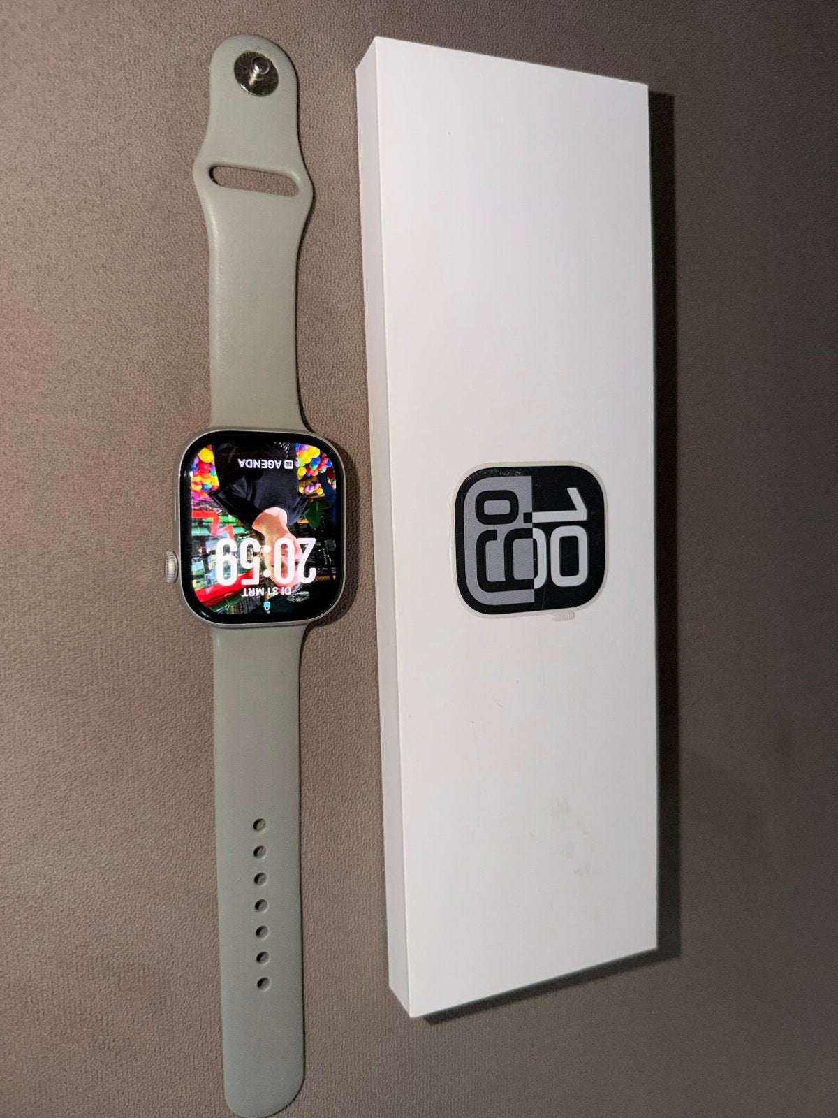 Apple watch Serie 10, Ophalen of Verzenden, Zo goed als nieuw, Zilver, IOS