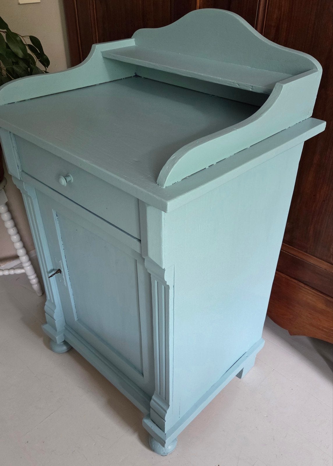 Oud Brocante houten kastje met lade
In goede staat
97 cm hoo, Antiek en Kunst, Ophalen
