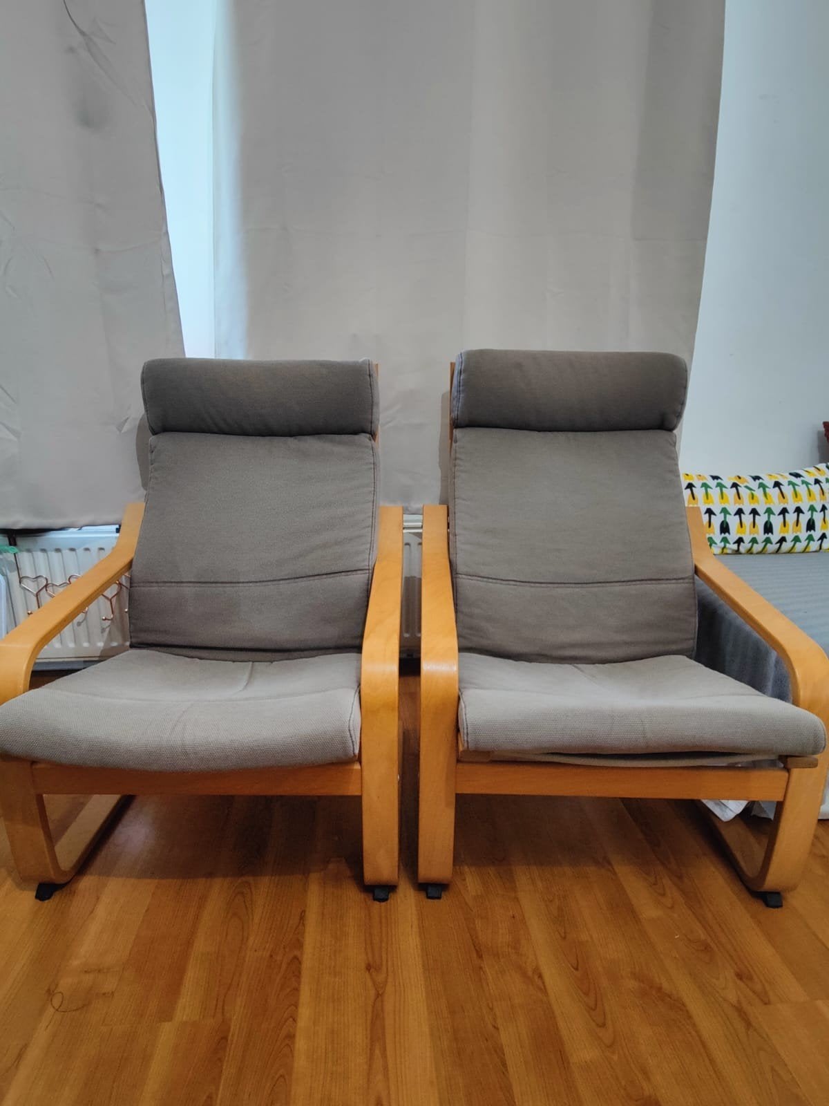 Ikea Poang Fauteuil - Comfortabel en Stijlvol, Huis en Inrichting, Stoelen, Ophalen, Gebruikt, Twee, Grijs