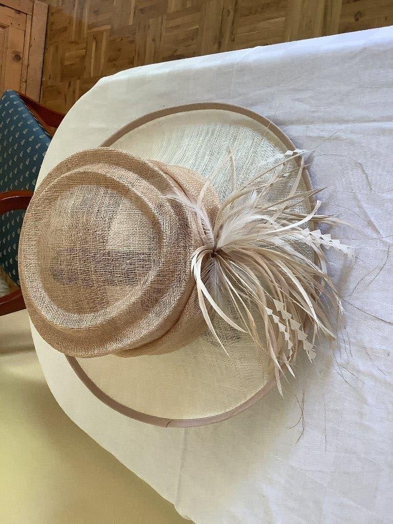Mooie dameshoed beige, Hoed, Ophalen of Verzenden, Zo goed als nieuw, Accessorize