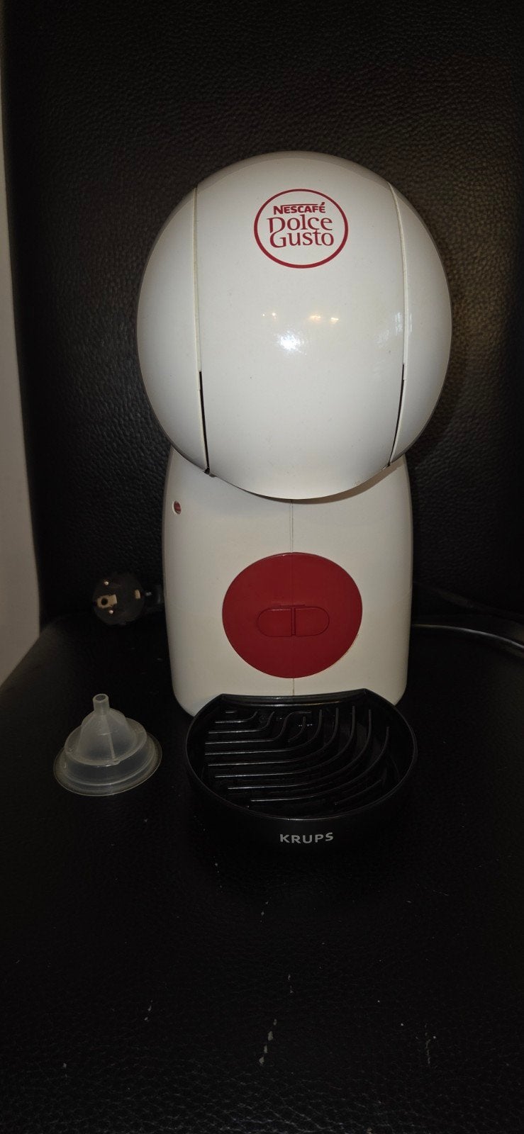 Nescafé Dolce Gusto Koffiezetapparaat - Wit, Ophalen, Koffiepads en cups, Koffiemachine, Zo goed als nieuw