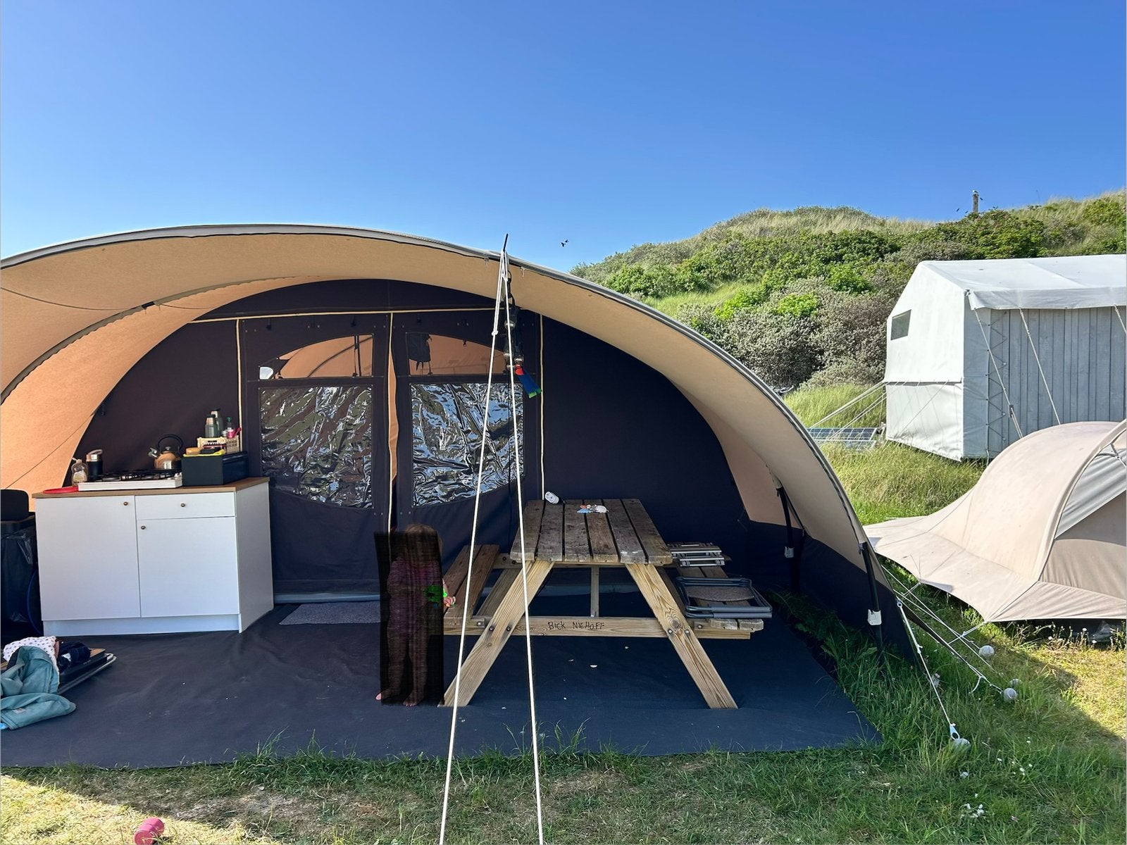 Ruime Tent op Vlieland, Ophalen
