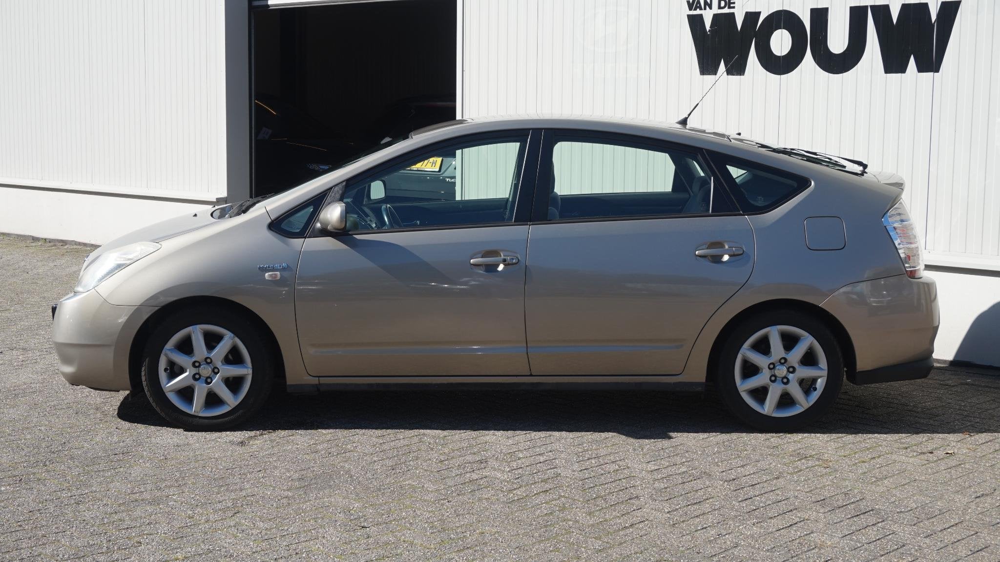Toyota Prius 1.5 VVT-i 100% Toyota Dealeronderhouden | MEENE, Auto's, Dealer onderhouden, Gebruikt, 4 cilinders, Origineel Nederlands