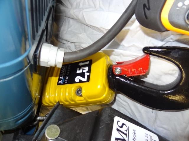 Mooie DEMAG halkraan  kraannr. 65, Ophalen, Zo goed als nieuw, Elektrisch