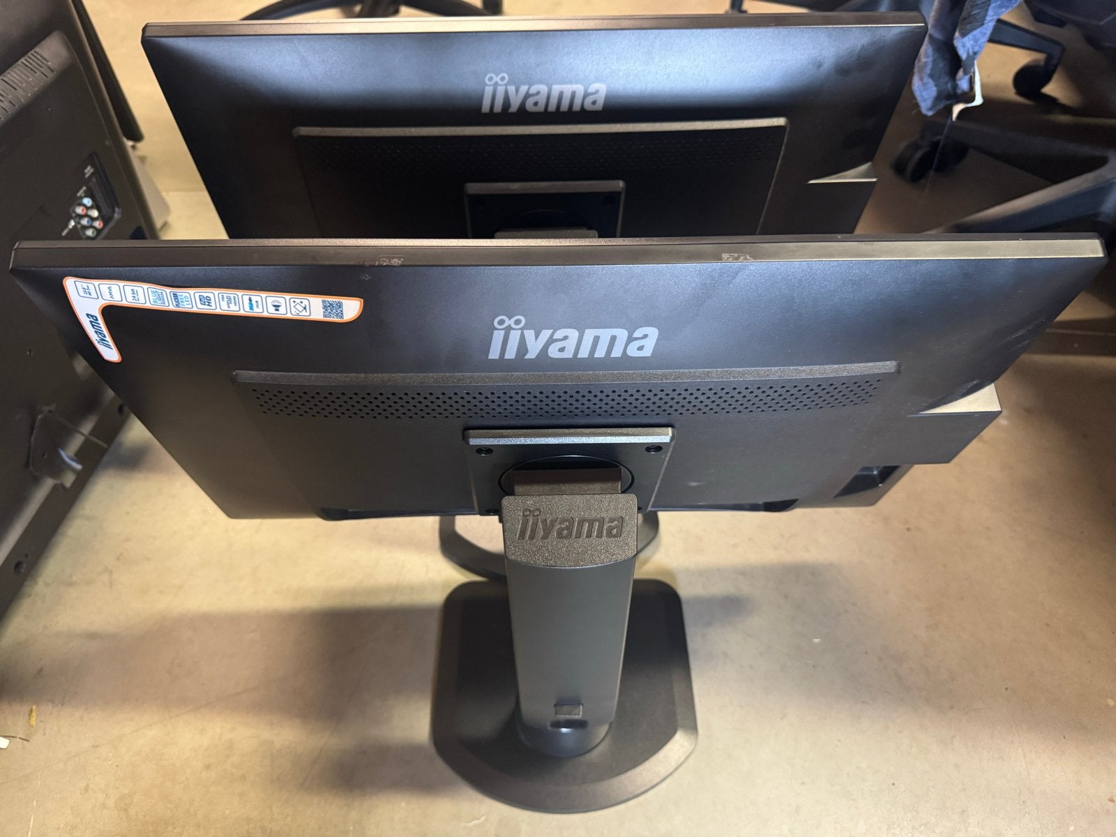 2x iiyama ProLite XB2483HSU 24” Full HD Monitor, Ophalen, Gebruikt, Hoofdtelefoonaansluiting, VA