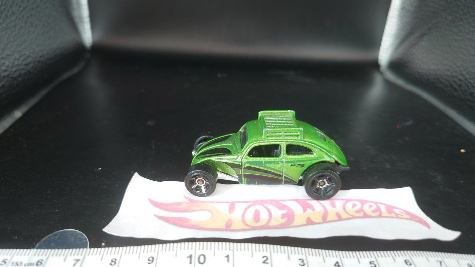 Hot Wheels Thailand Custom Volkswagen Beetle, Ophalen of Verzenden, Zo goed als nieuw, Auto, Overige merken