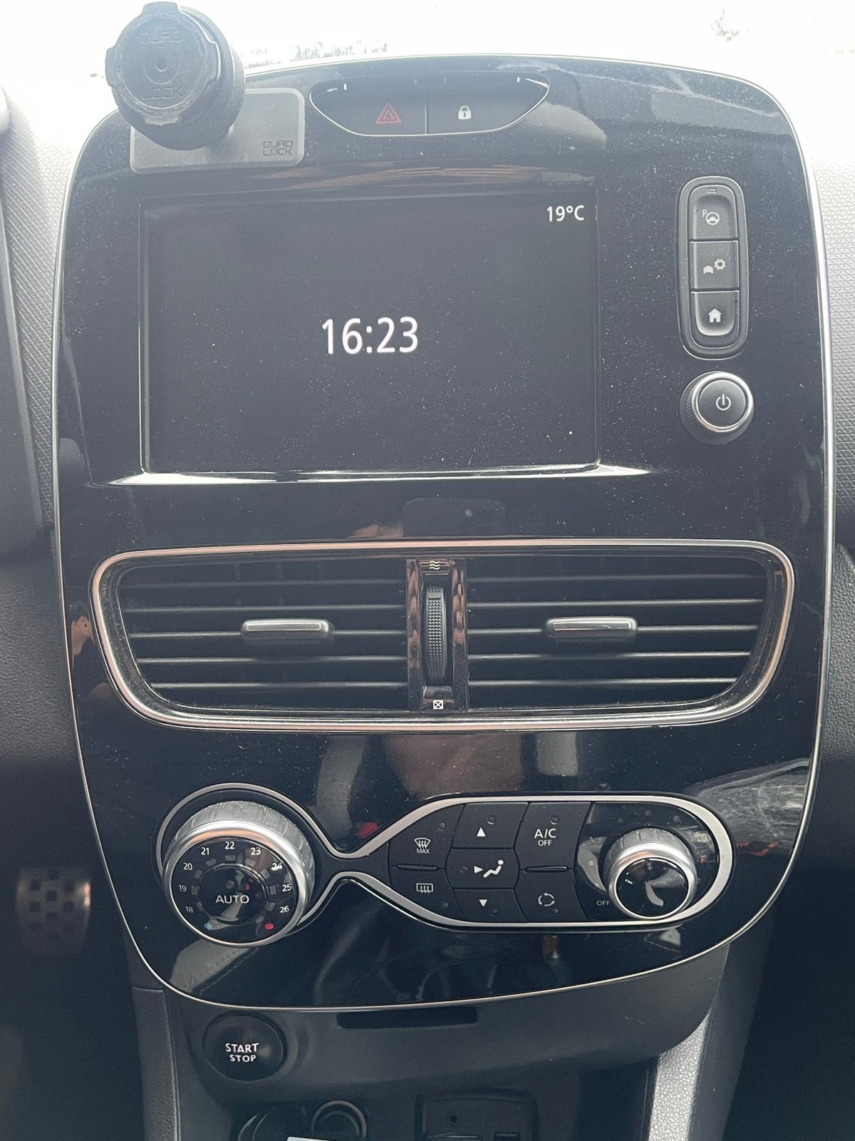Renault CarPlay Inbouw | Android Auto | Professionele inbouw, Ophalen, Zo goed als nieuw