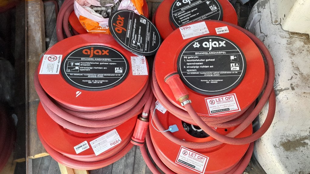 Te koop brand haspels 20 meter slang helemaal compleet, Ophalen, Zo goed als nieuw