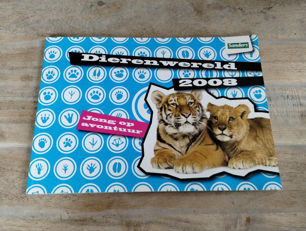 Dierenwereld 2008 - Jong op avontuur (WWF), Boeken, Ophalen of Verzenden, Gelezen, Overige diersoorten, WWF