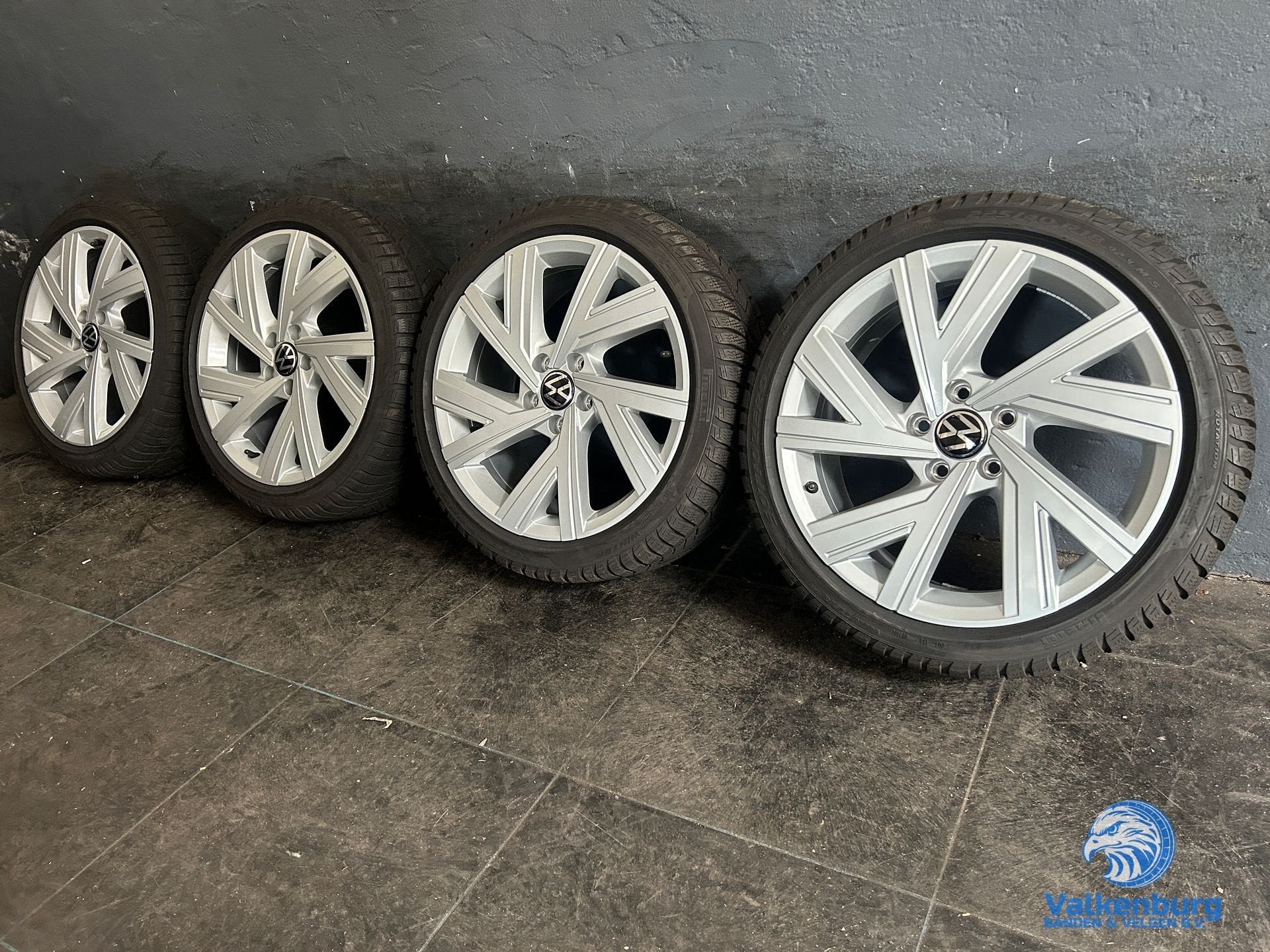 8mm! Originele VW Golf 8 GTI 5H Bergamo 18 inch velgen 5x112, 18 inch, Gebruikt, -, -