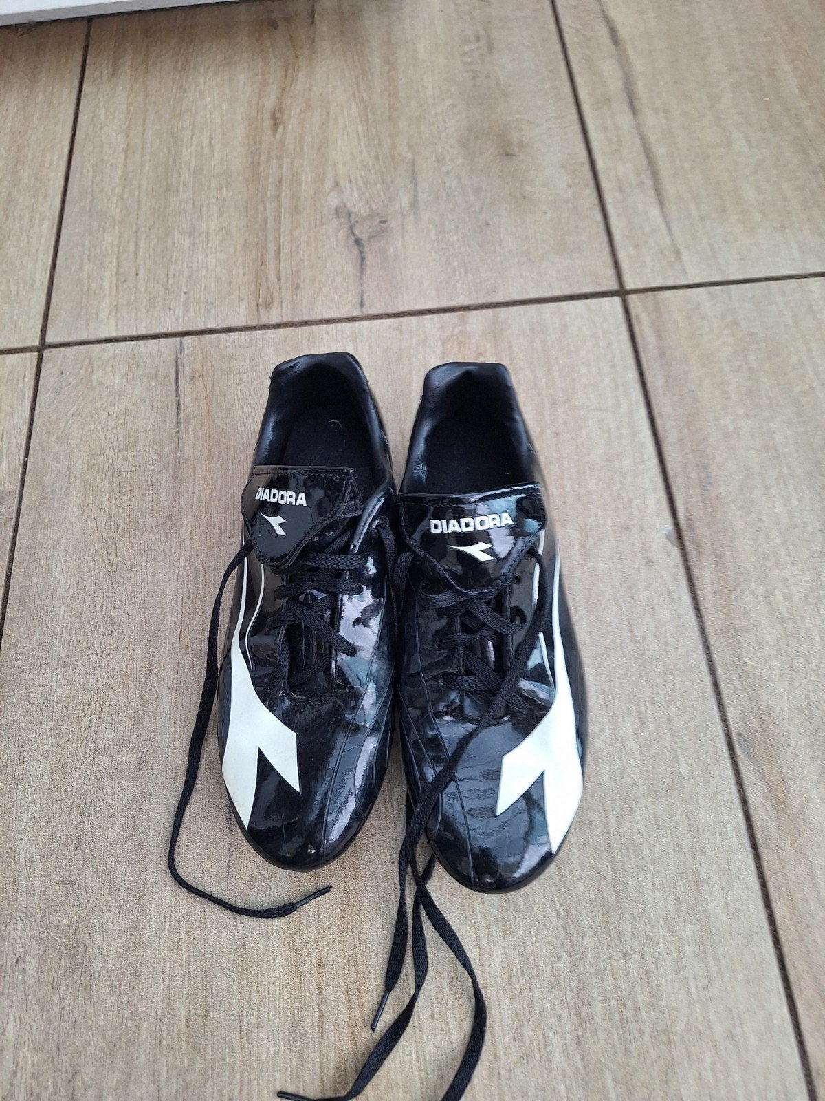 Diadora Voetbalschoenen - Maat 44, Maat XL, Ophalen of Verzenden, Nieuw, Schoenen
