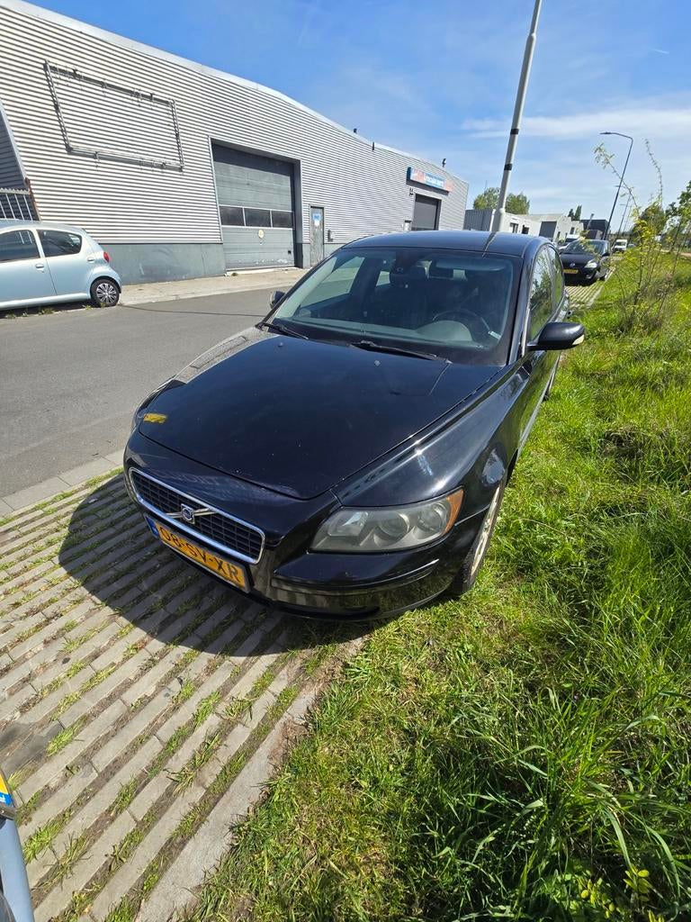 Volvo S40 2.0 D 2006 Zwart, Auto's, Volvo, Voorwielaandrijving, 136 pk, 1363 kg, 4 cilinders