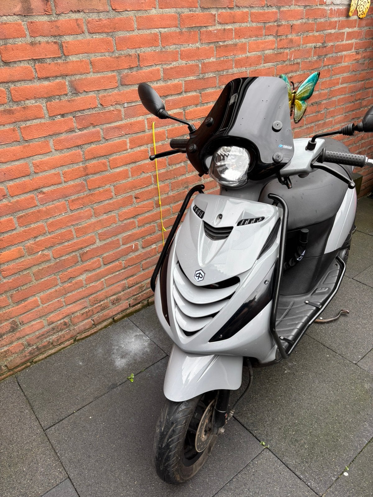 ZIP IGET, Ophalen of Verzenden, Zo goed als nieuw, Benzine, Piaggio