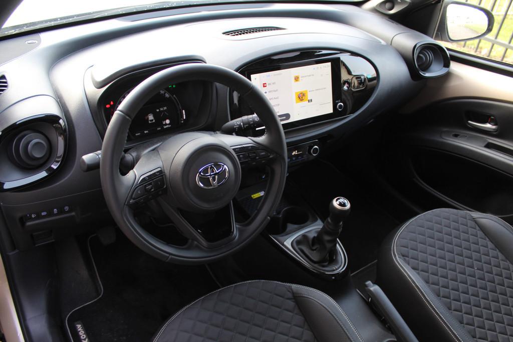 Toyota Aygo X 1.0 VVT-i MT Premium | Rijklaar | Stoelverw. |, Voorwielaandrijving, 12 maanden, Gebruikt, 4 stoelen
