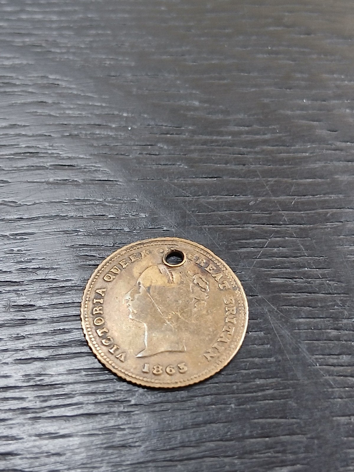 Victoriaanse Britse munt 1863 met gat, Ophalen of Verzenden, Losse munt