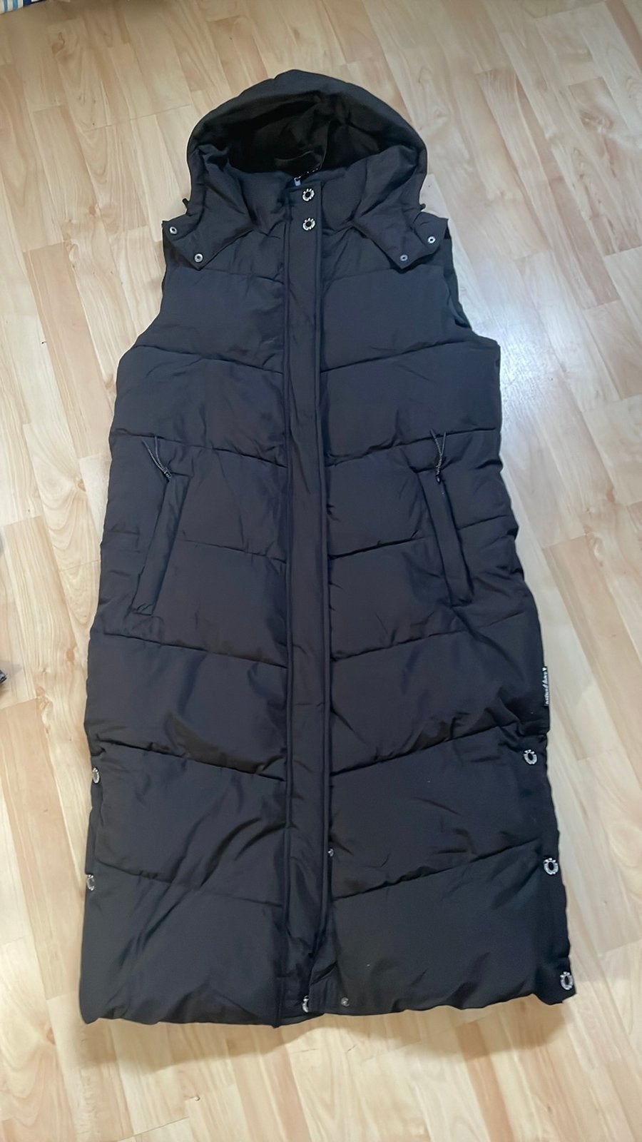 Nieuw zwarte bodywarmer maat 42, Kleding | Dames, Bodywarmers, Ophalen of Verzenden, Nieuw, Maat 42/44 (L), Zwart