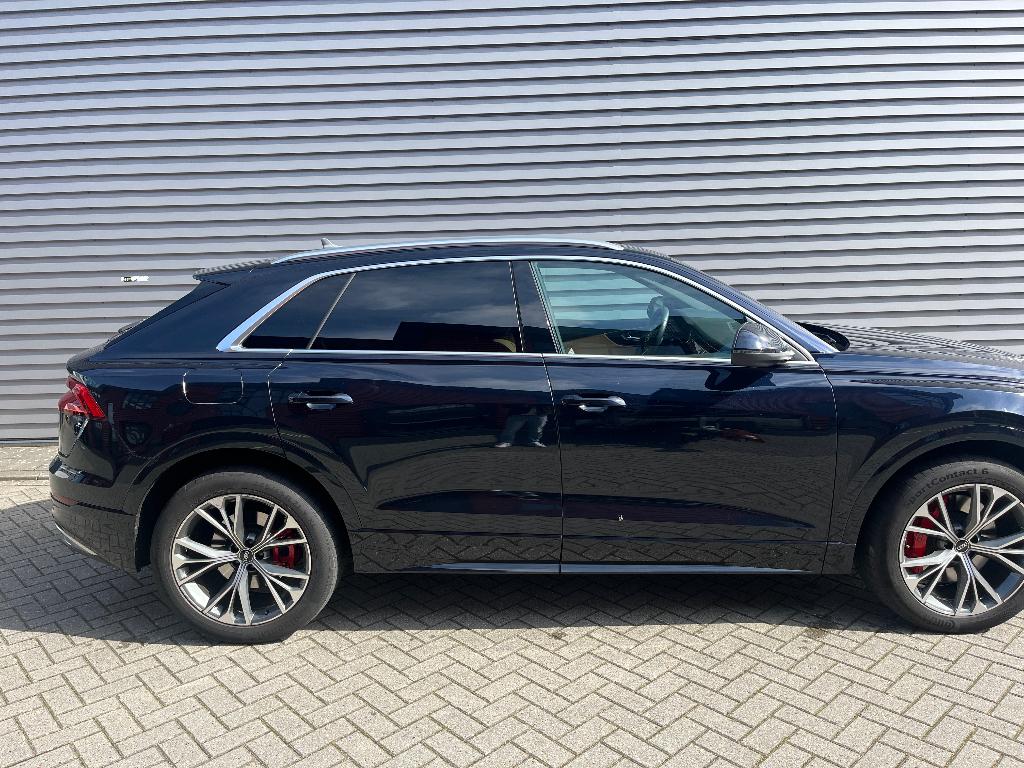 Audi Q8 55 Tfsi e Quattro 381pk Tiptronic 2022 Blauw, Auto's, Audi, Automaat, Beige, 340 pk, Vierwielaandrijving