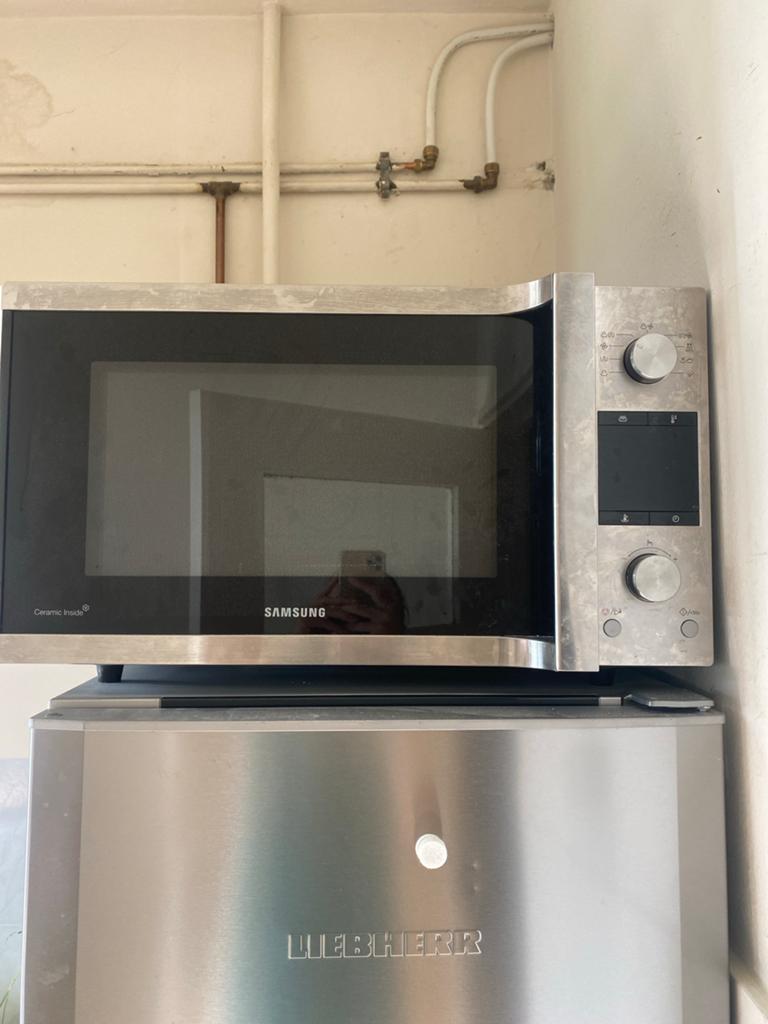 Samsung Combi Magnetron Oven - Zilver, Witgoed en Apparatuur, Magnetrons, Gebruikt, Vrijstaand, Combimagnetron, 45 tot 60 cm, Grill