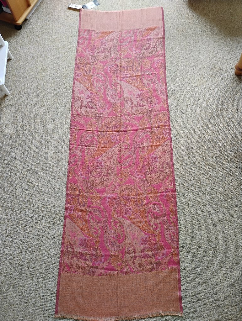 Nieuwe sjaal,wol, prachtige tinten roze met glans net zijde, Ophalen of Verzenden, Nieuw, Maat 38/40 (M), Sjaal