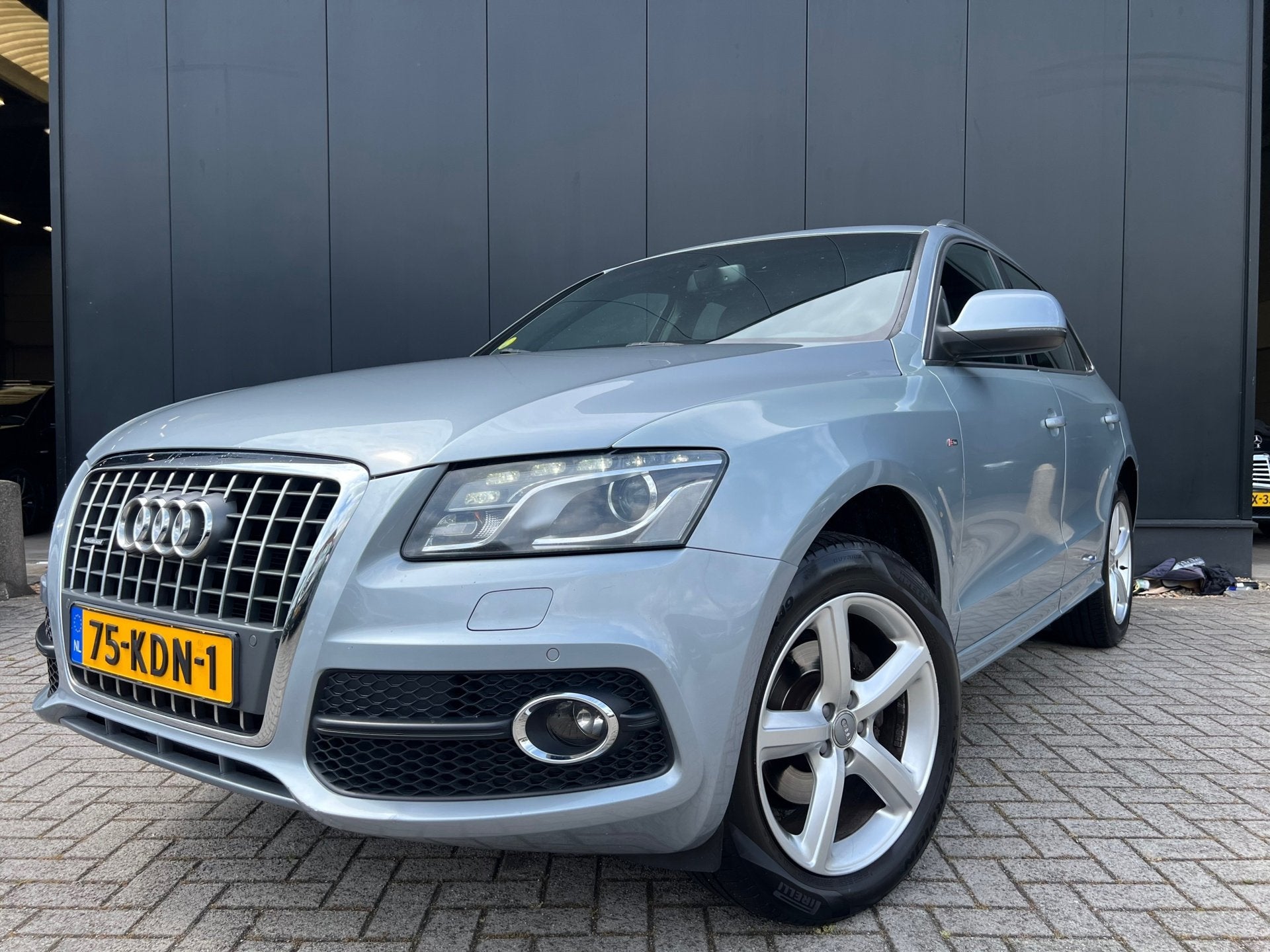 Audi Q5 2.0 TFSI S-Line '09 OrgNl/Aut/Leer/19'Lmv/GehOnderho, Auto's, Audi, Automaat, Gebruikt, Zwart, 4 cilinders