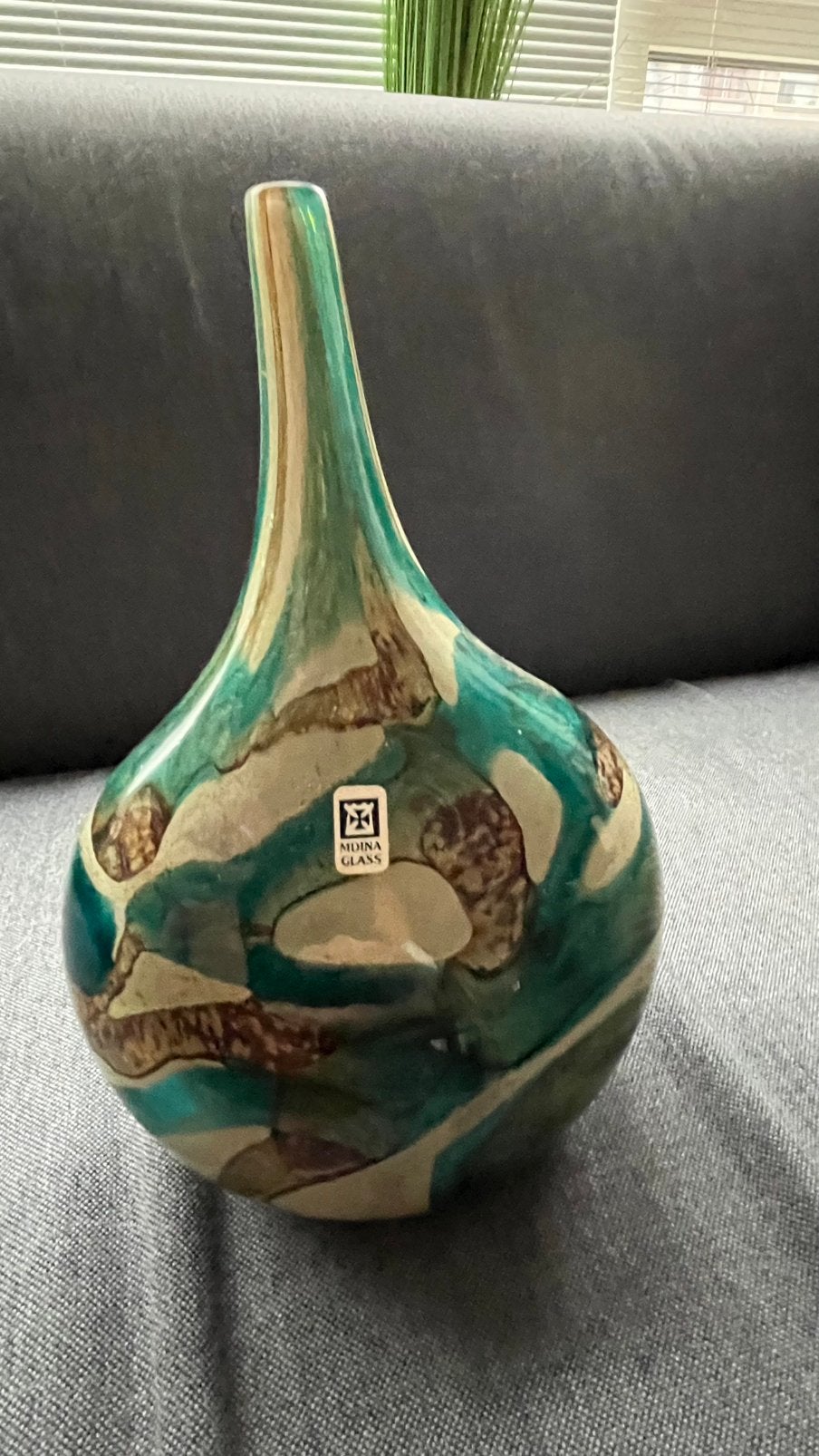 Een hand geblazen vaas Medina Malta, Overige kleuren, Ophalen of Verzenden, Minder dan 50 cm, Glas