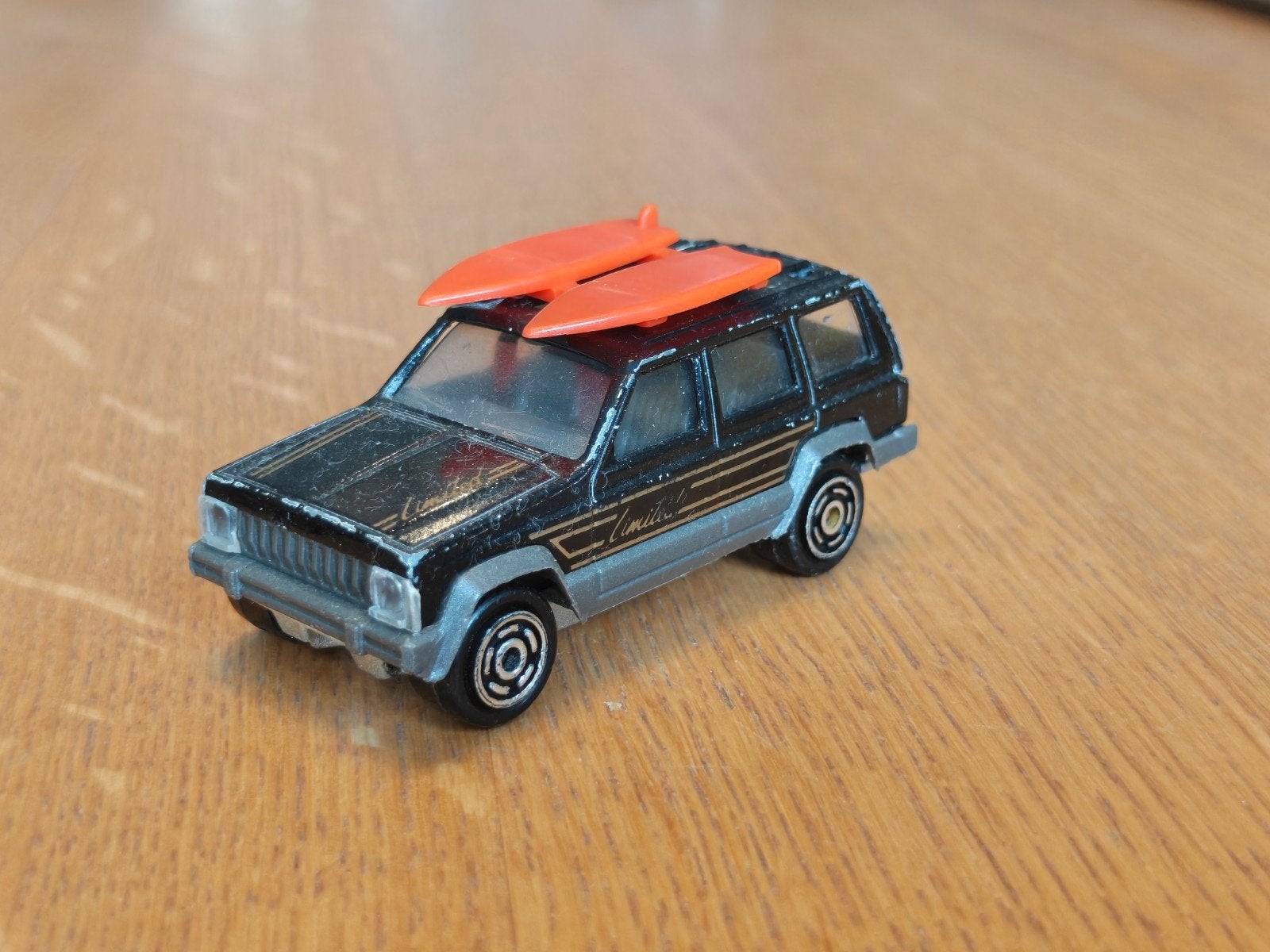 Majorette JEEP Cherokee ZWART, Hobby en Vrije tijd, Ophalen of Verzenden, Zo goed als nieuw, Auto