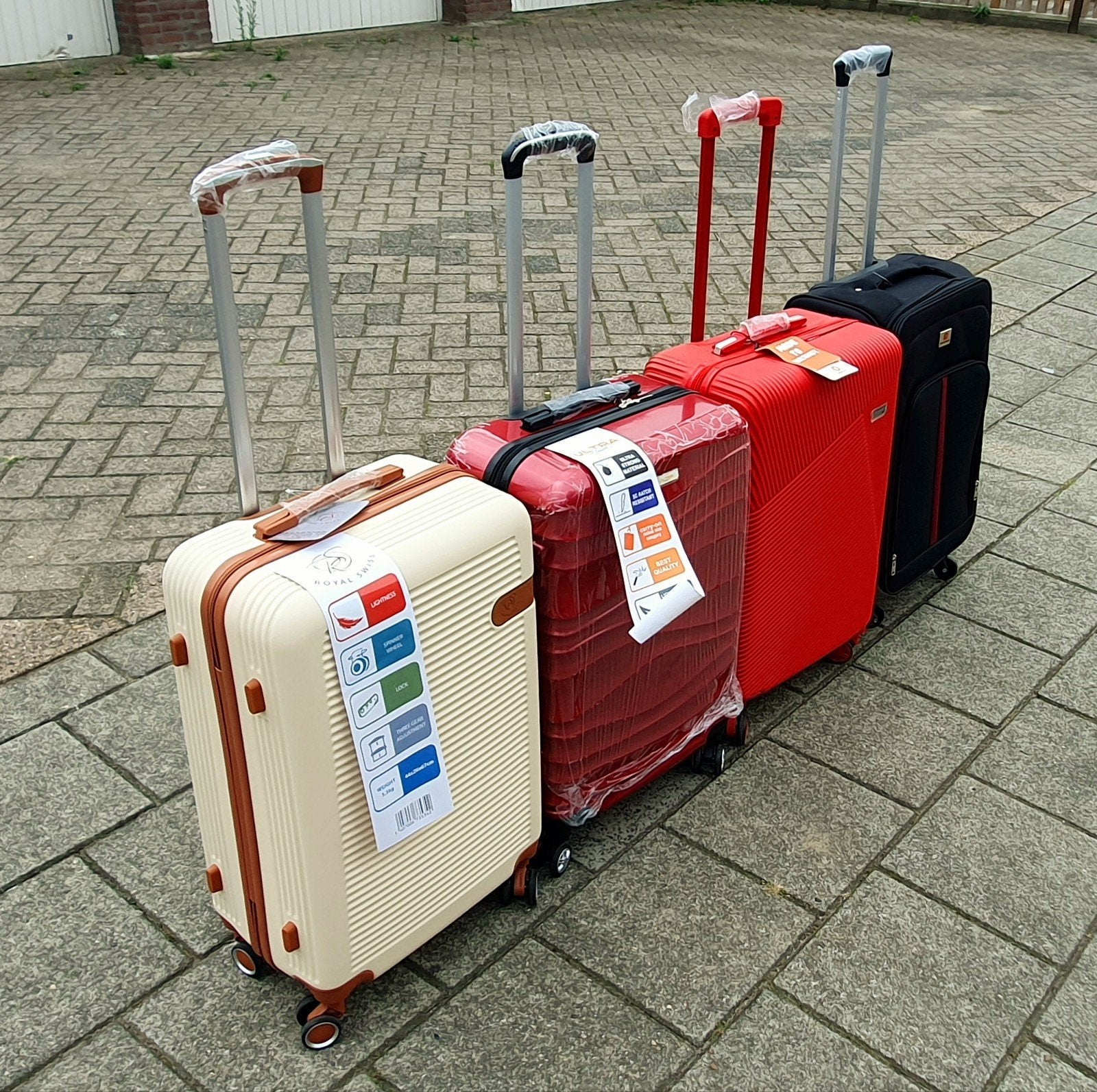 Diverse koffers voor € 20 per stuk OP=OP NIEUW, Sieraden, Tassen en Uiterlijk, Koffers, Overige materialen, Koffer, 70 cm of meer