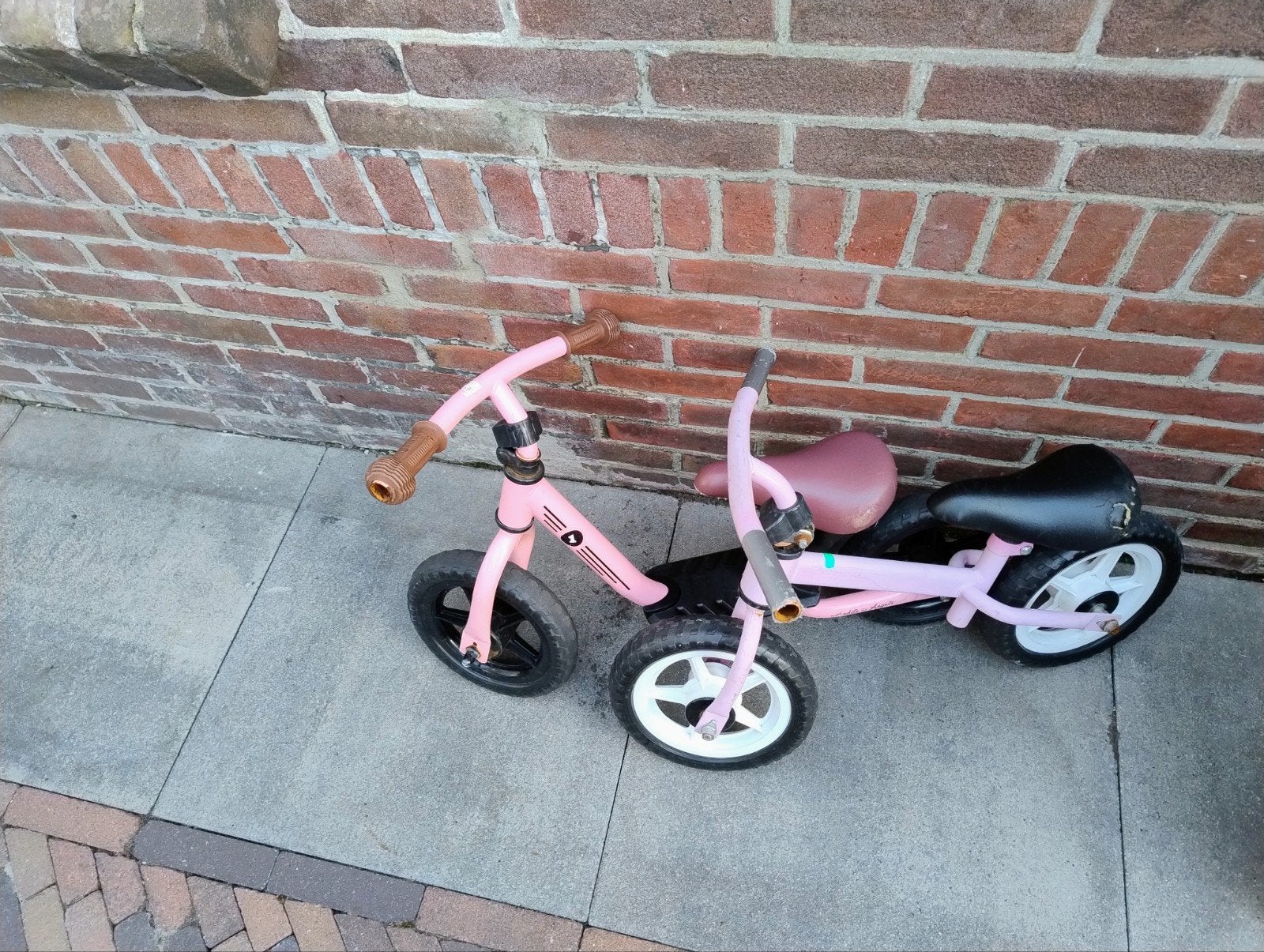 Roze loopfiets, Fietsen en Brommers, Fietsen | Kinderfietsjes, Ophalen, Gebruikt, Velgrem, Minder dan 16 inch