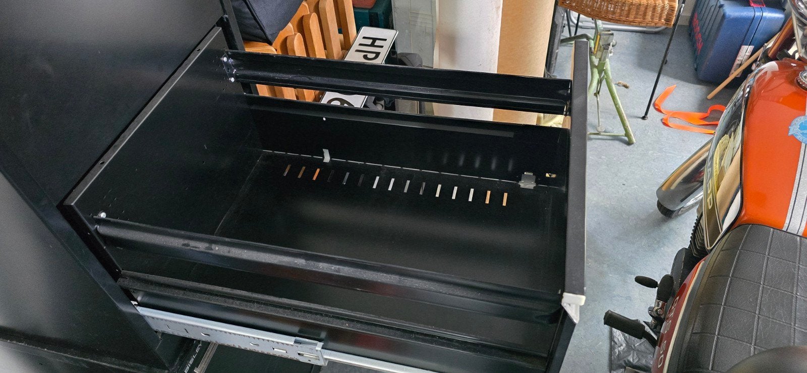 2 Bisley archiefkasten met sleutels - 47x71x62 cm, Minder dan 50 cm, Gebruikt, Ophalen of Verzenden, Minder dan 100 cm