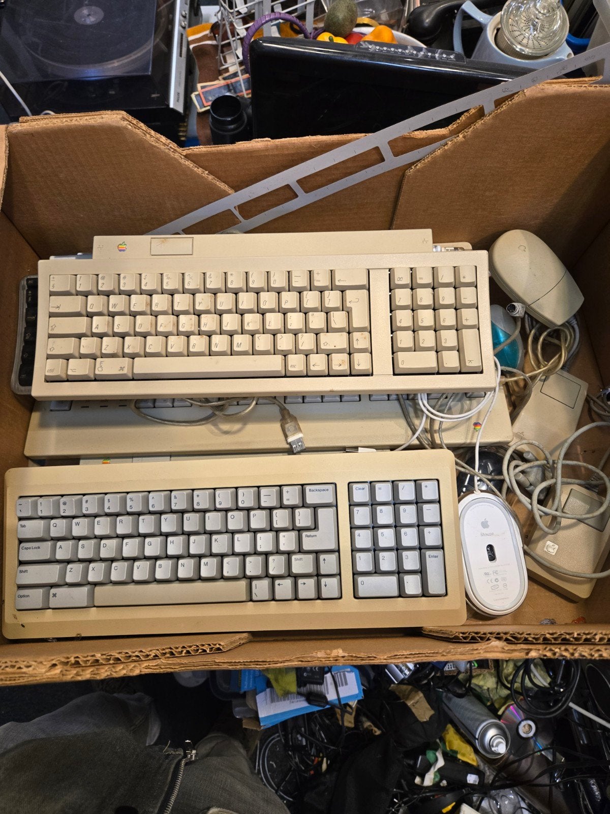 partij vintage Apple toetsenborden en muizen, Ophalen of Verzenden