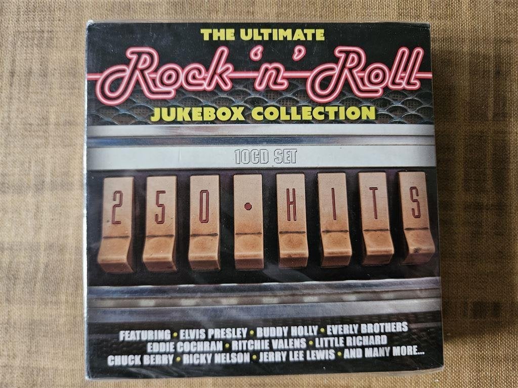 The Ultimate Rock-'n'-Roll Jukebox collection, Ophalen of Verzenden, Nieuw in verpakking, Rock, Boxset