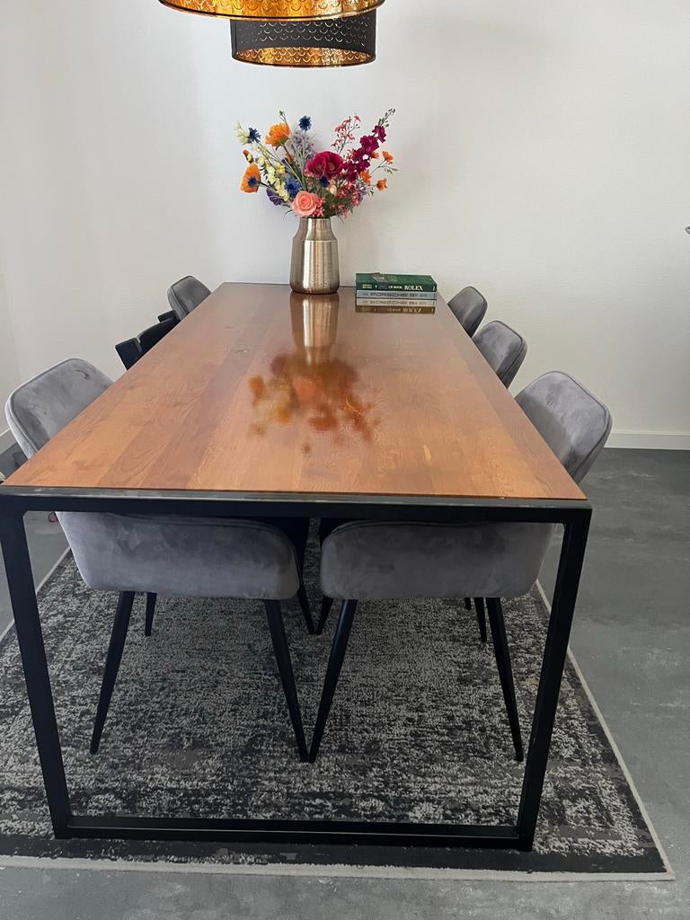 Moderne eettafel met metalen frame en eikenhouten blad, Ophalen, Gebruikt, 50 tot 100 cm, Vijf personen of meer