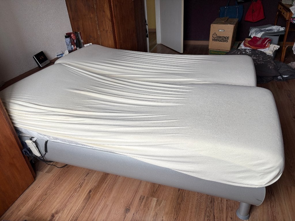 2-persoons Bed, Huis en Inrichting, Ophalen, Overige materialen, Strak, Gebruikt