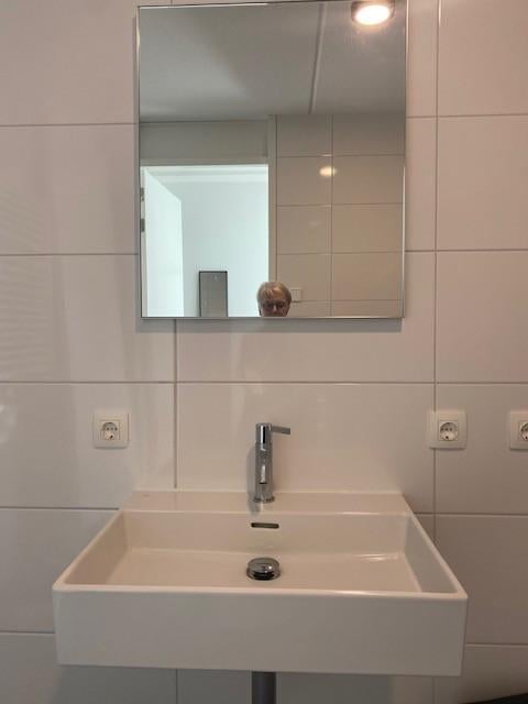 Wastafel met toebehoren en spiegel, Ophalen, Nieuw, Chroom, Wastafel