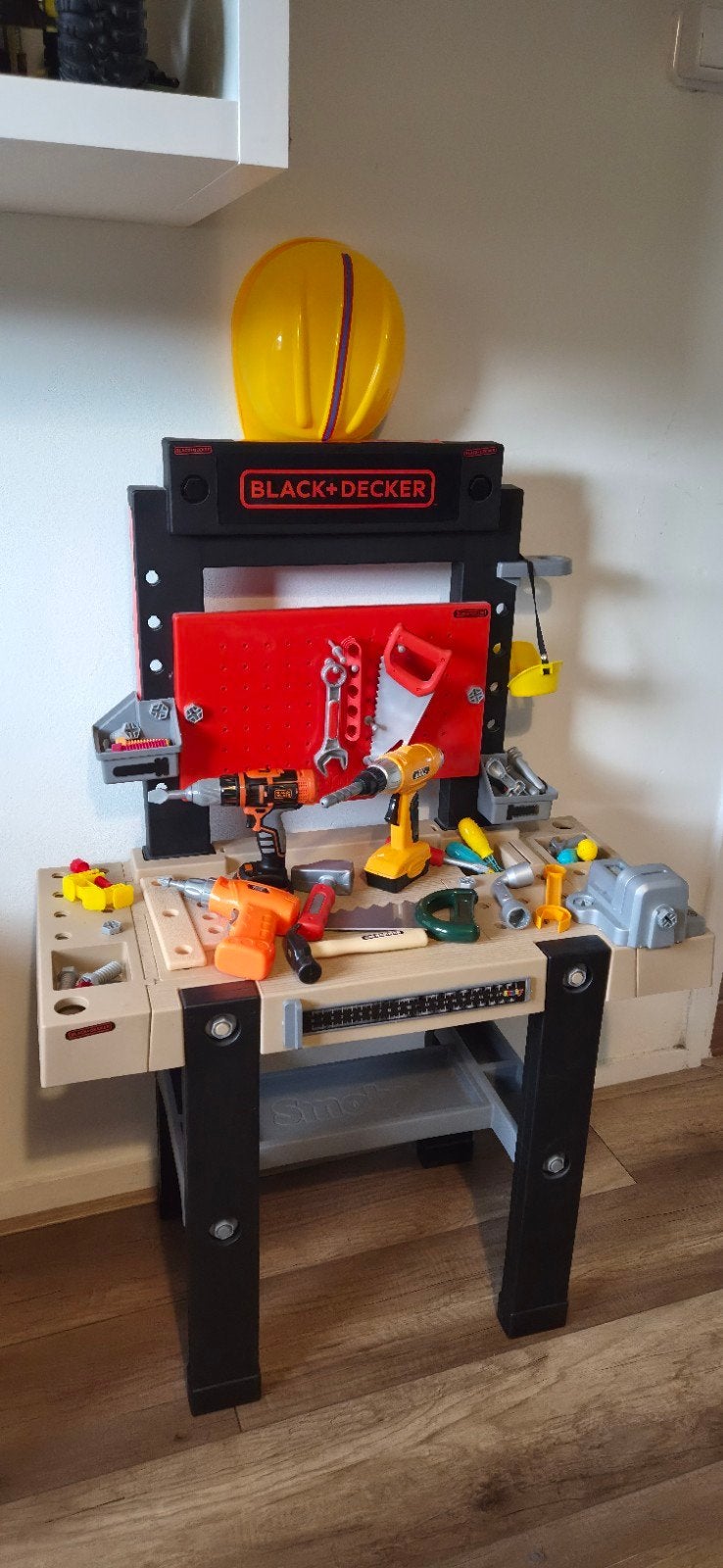 Black+Decker Werkbank met gereedschap voor kinderen, Ophalen, Zo goed als nieuw, Jongen of Meisje
