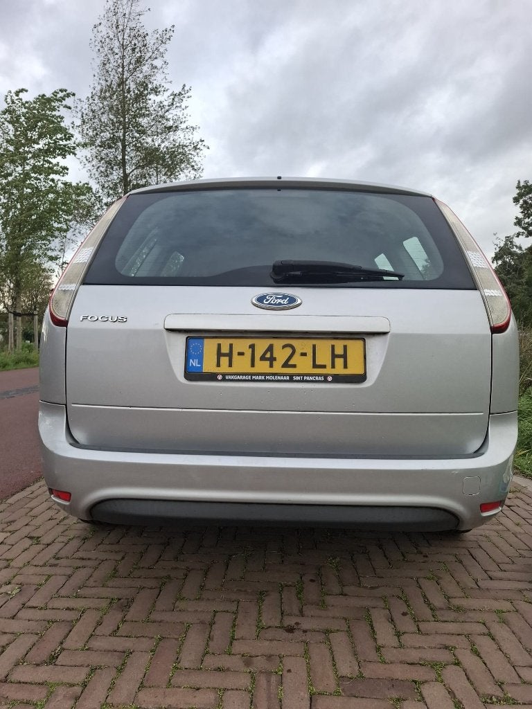 Ford Focus 1.6 16V 100PK 2010 175.000km Grijs, Auto's, 1596 cc, Zwart, 4 cilinders, 635 kg
